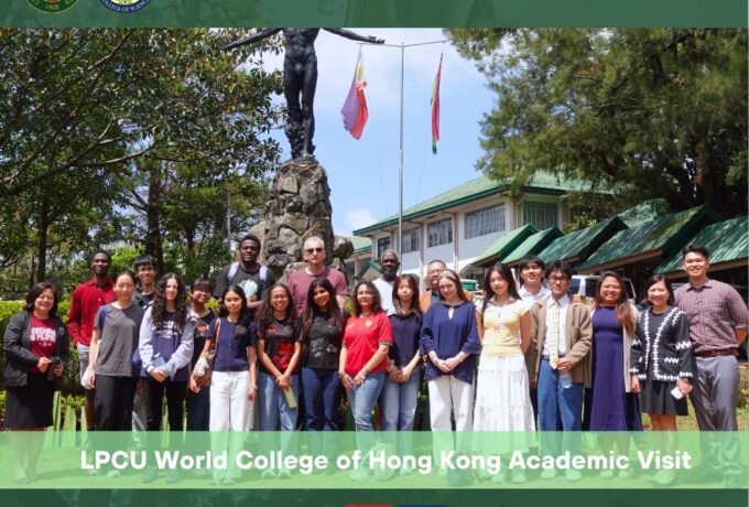 Li Po Chun United World College of Hong Kong students visit the Department of Biology